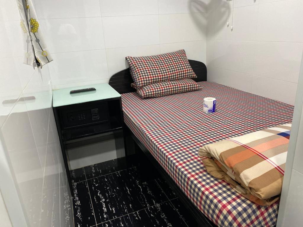 Day And Night Hostel Block D 10Th Floor Hong Kong Exterior foto